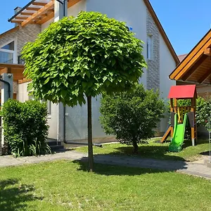 Apartament Magyar Apartman Iii. Węgry